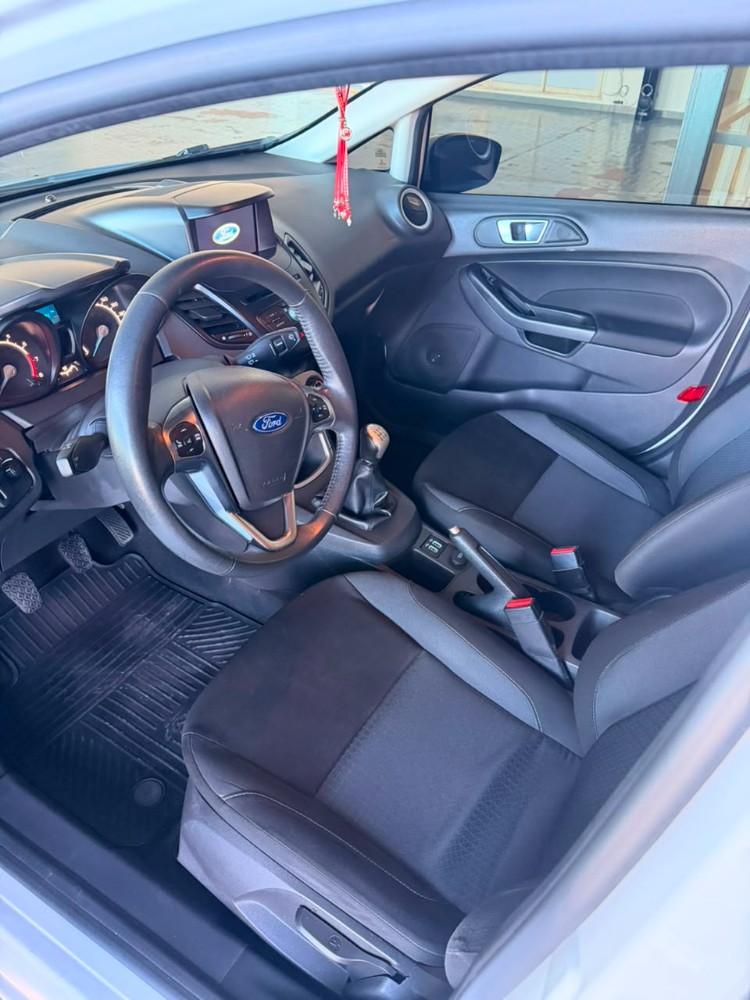 Ford Fiesta SE PLUS — foto 4